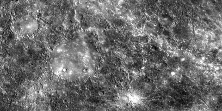 Det kaotiske terrenget på motpunktet til Caloris-bassenget