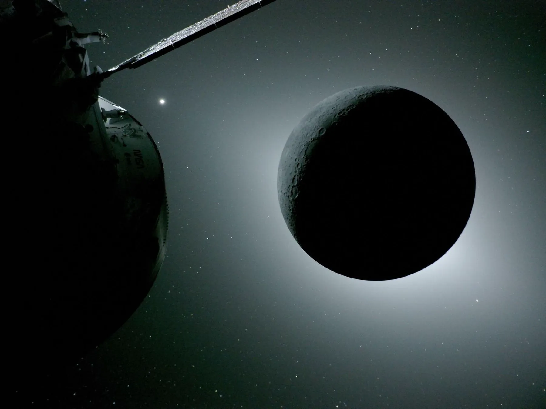 En solformørkelse fotografert fra romfartøyet Orion under Artemis II